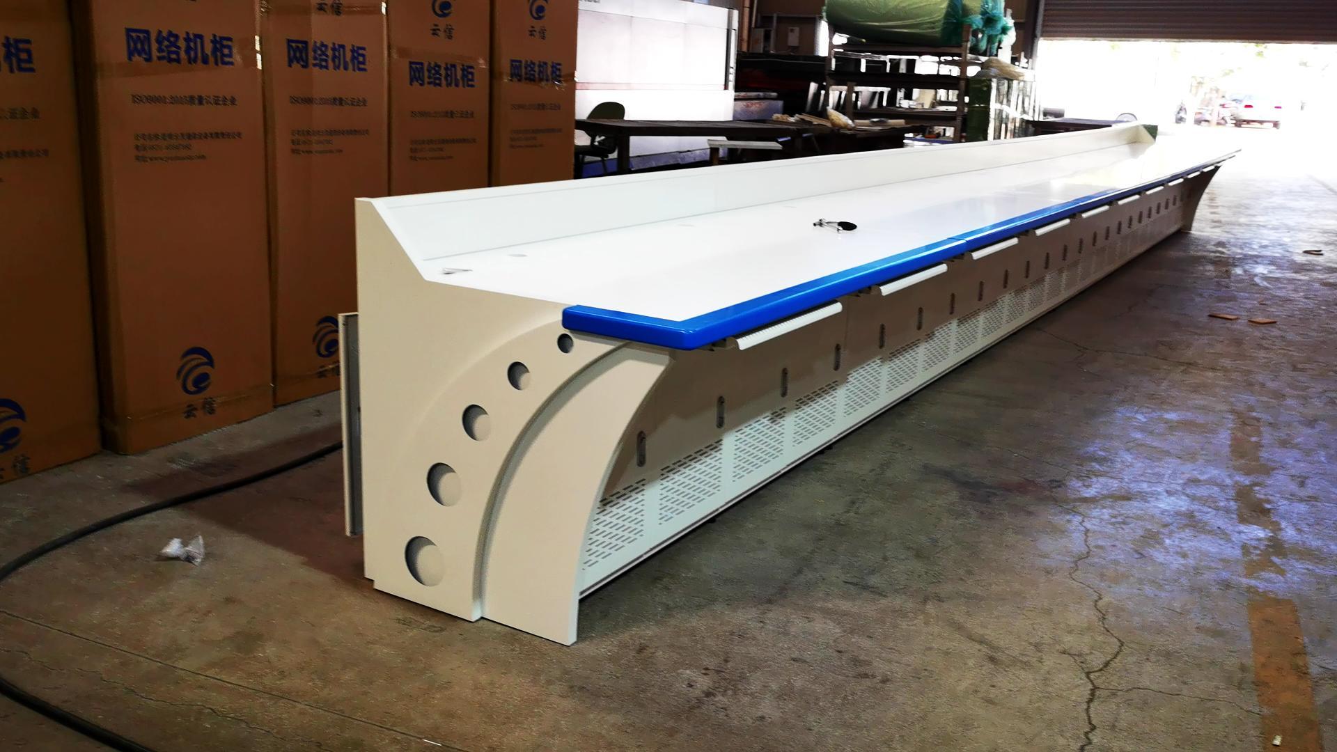 高速公路調度項目鈑金定制配套機柜和調度臺交付