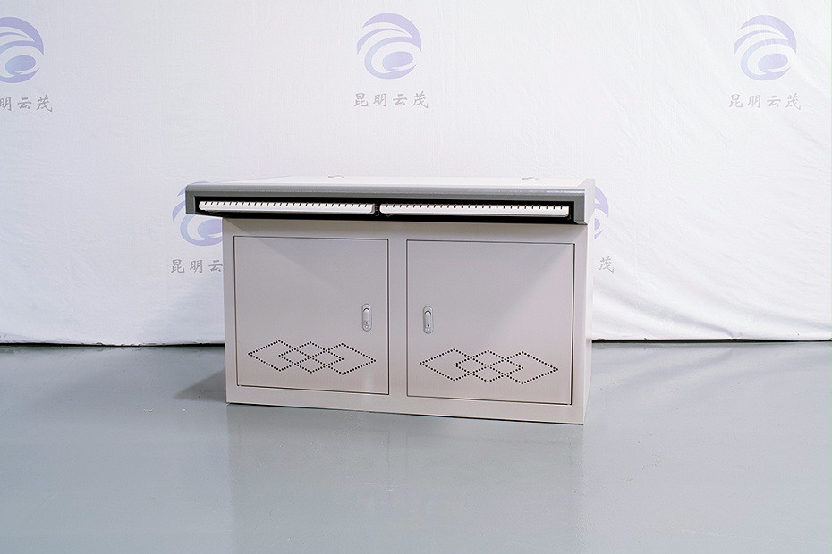 低價格監(jiān)控操作臺